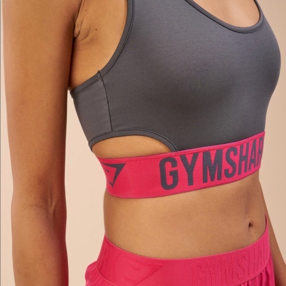 GYMSHARK Dry Fit Sports Bra Cut Outs - Picture 4 of 16